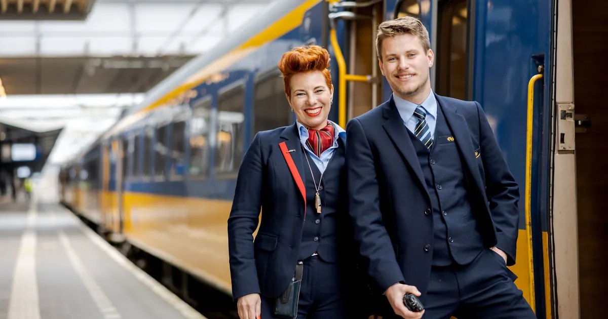 NS medewerkers op het perron